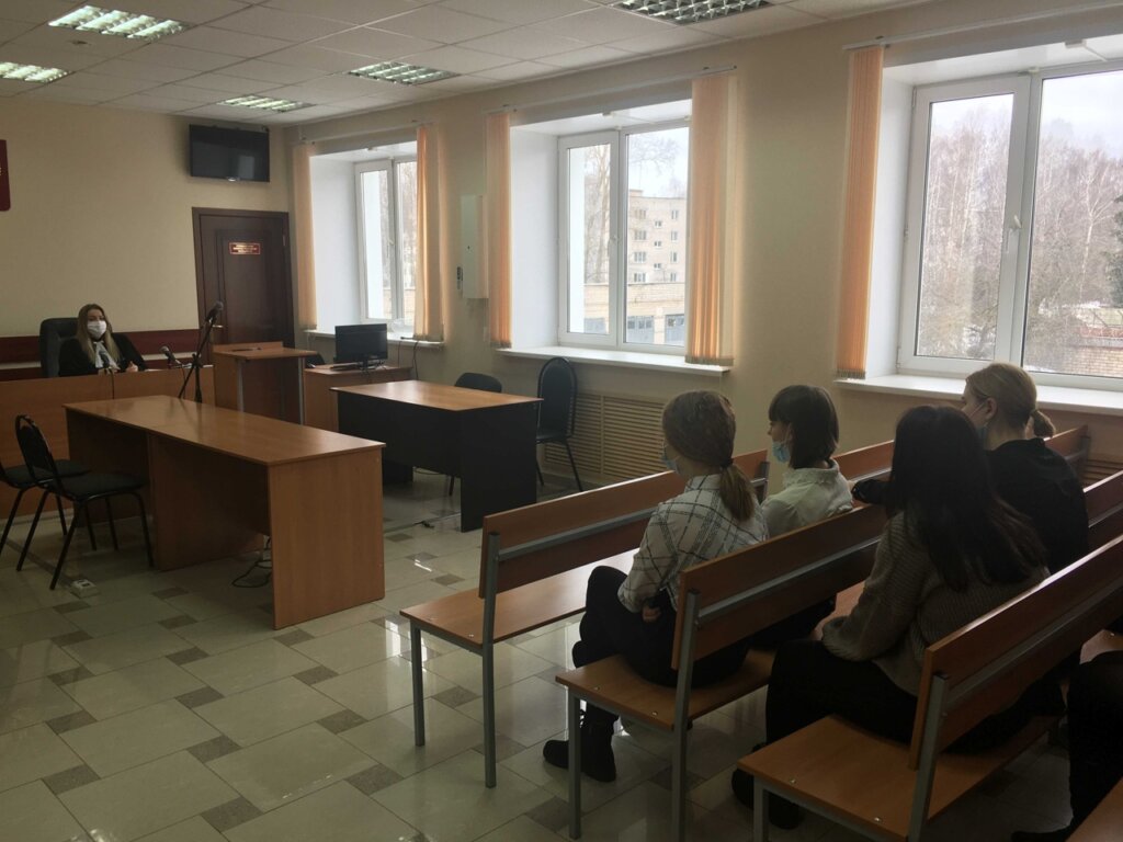 Конаковские школьники побывали в суде