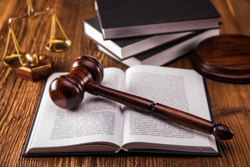 В Твери будут судить мужчину за связь несовершеннолетней Директора Вышневолоцкой школы оштрафовали за нарушение условий контракта