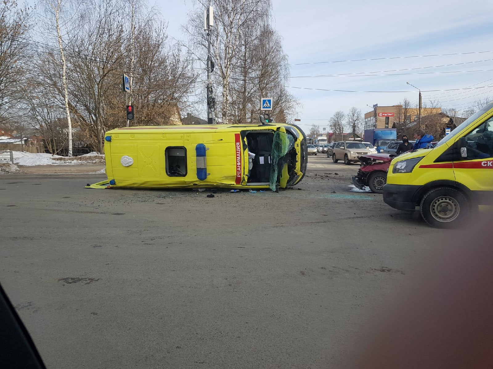 в Твери в ДТП поучаствовала "скорая" в Твери в ДТП поучаствовала "скорая"