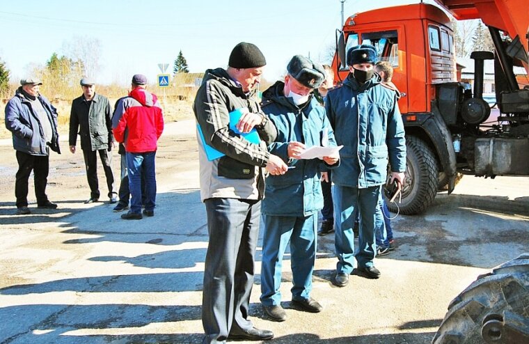В Конаковском районе осмотрели технику на предмет готовности к пожароопасному периоду