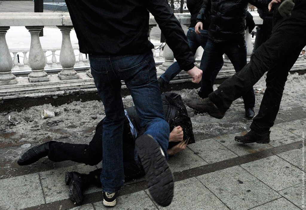 Мужчина из Твери получил увечья из-за ста рублей