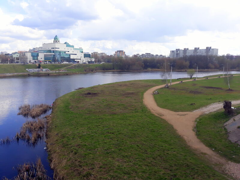 В Твери убрали берег реки Тьмака