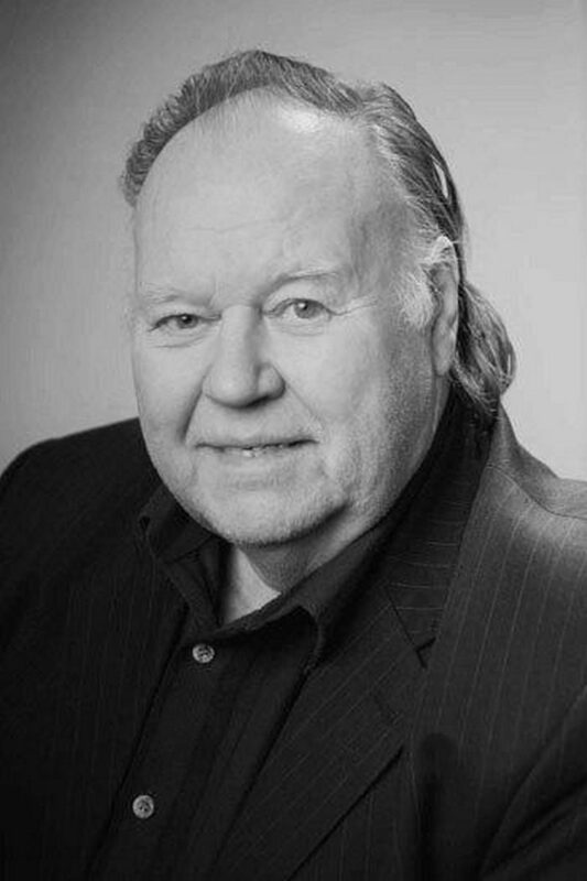 Памяти Александра Чуйкова: в Театре драмы сыграют спектакль «Женитьба Белугина»