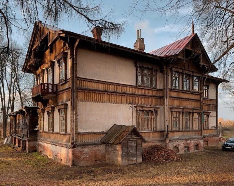 Московский фотограф запечатлел дом купцов Рябушинских в Тверской области