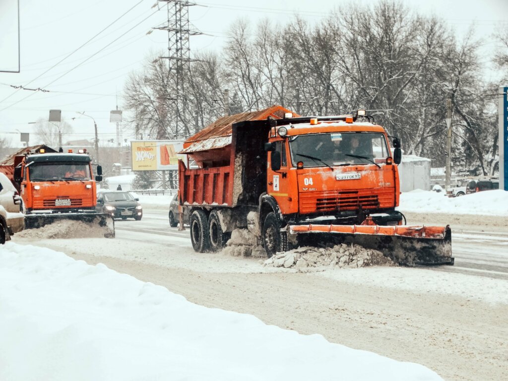 Зимой в Тверской области безопасный проезд обеспечивали 700 единиц спецтехники