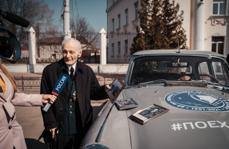 Фотоотчет: ретроавтомобили проехали по главным улицам Твери