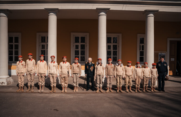 Фотоотчет: ретроавтомобили проехали по главным улицам Твери