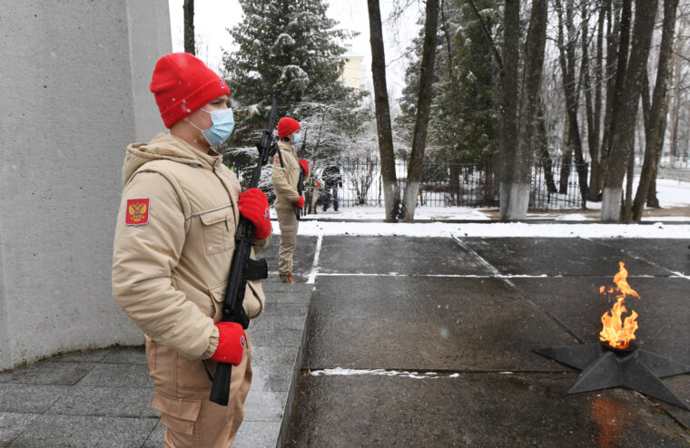 В Лихославле Игорь Руденя возложил цветы к Памятнику неизвестному солдату и Обелиску Победы