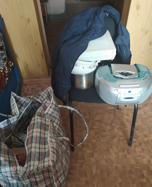 В Тверской области местный житель обчистил квартиру молодой девушки