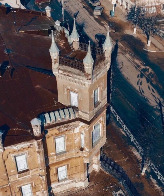 Тверское "Ласточкино гнездо": чем знаменита бывшая богадельня Аваева