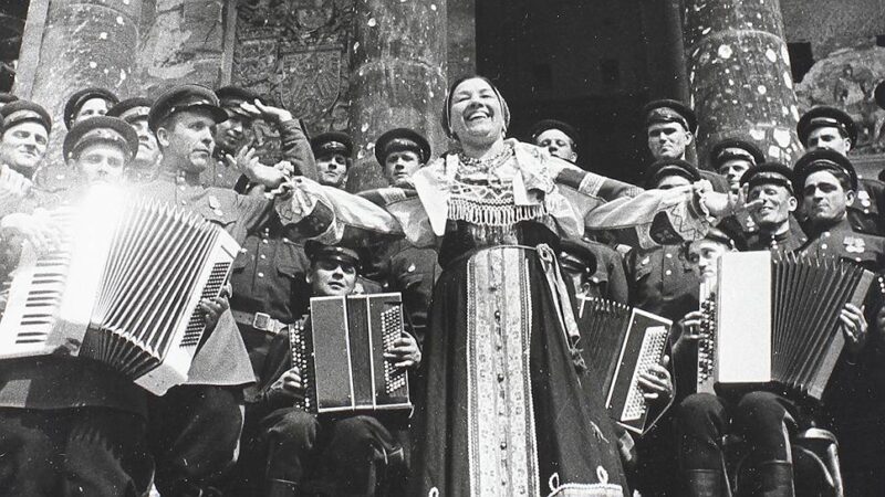 В Твери споют о войне В Твери споют о войне