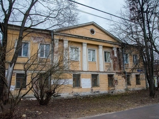 В Твери в конце весны начнут восстанавливать разрушающийся особняк 19 века В Твери в конце весны начнут восстанавливать разрушающийся особняк 19 века