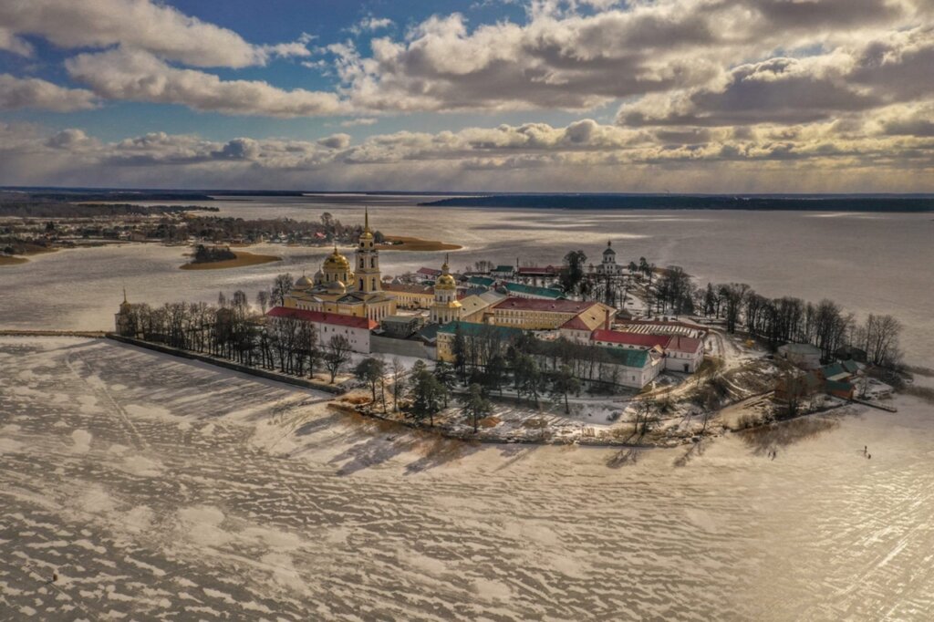 Точки притяжения: как пандемия заново открыла нам путешествия по России