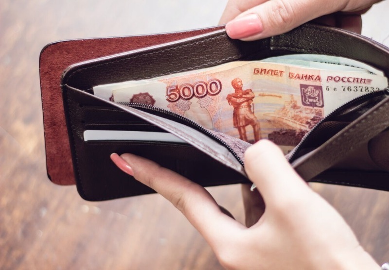 Жительница Тверской области украла кошелек у напарницы по работе В Тверской области цыганка обокрала 91-летнюю пенсионерку