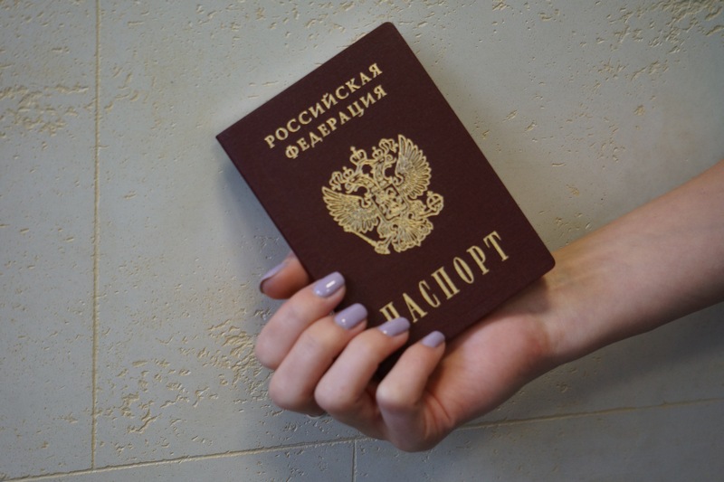 За кражу паспорта и беспроводных наушников девушка может сесть в тюрьму За кражу паспорта и беспроводных наушников девушка может сесть в тюрьму