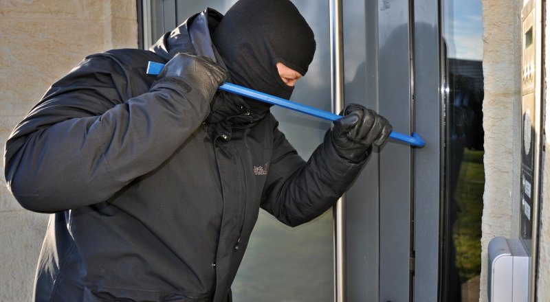 С дачи московского пенсионера в Конаково украли два велосипеда и электроинструменты С дачи московского пенсионера в Конаково украли два велосипеда и электроинструменты