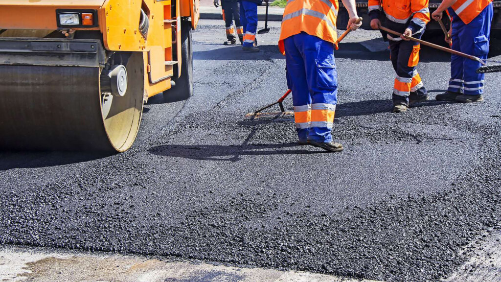 В 2021 году в столице Верхневолжья отремонтируют 80 участков улиц В 2021 году в столице Верхневолжья отремонтируют 80 участков улиц