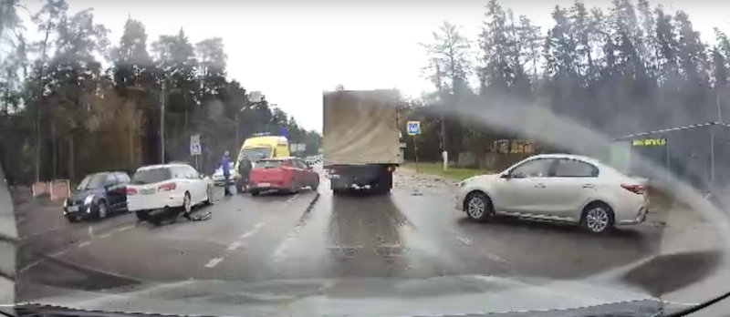 В Заволжском районе Твери произошло ДТП В Заволжском районе Твери произошло ДТП