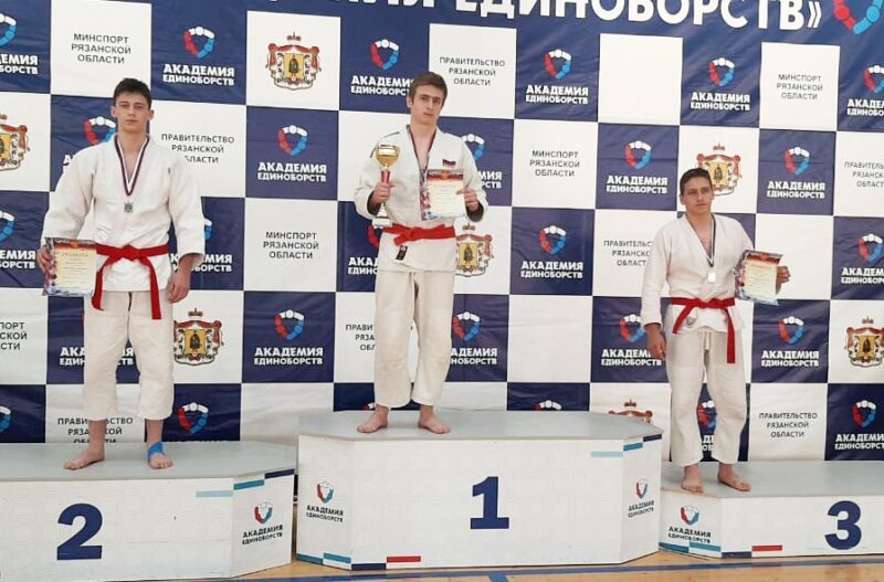 Спортсмены из Тверской области стали призерами в соревнованиях по джиу-джитсу Спортсмены из Тверской области стали призерами в соревнованиях по джиу-джитсу