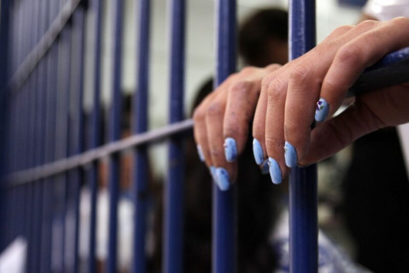 Женщина окажется в тюрьме за оплату одежды и бижутерии банковской картой 70-летнего пенсионера Женщина окажется в тюрьме за оплату одежды и бижутерии банковской картой 70-летнего пенсионера