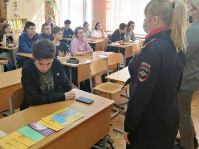 В Твери прошла встреча государственных служащих со школьниками В Твери прошла встреча государственных служащих со школьниками