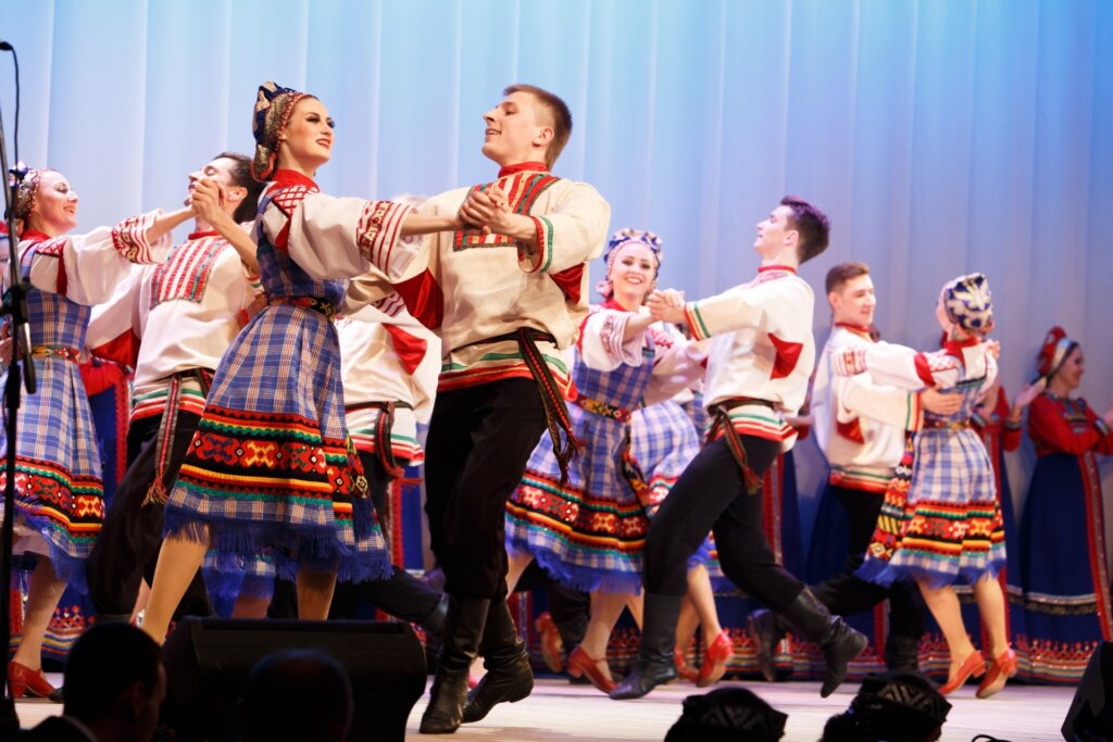 В Тверской филармонии выступит ансамбль песни и танца "Асъя кыа" В Тверской филармонии выступит ансамбль песни и танца "Асъя кыа"