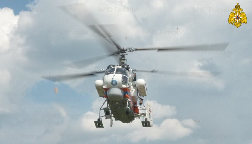 Вертолет санавиации доставил несовершеннолетнего пациента в больницу