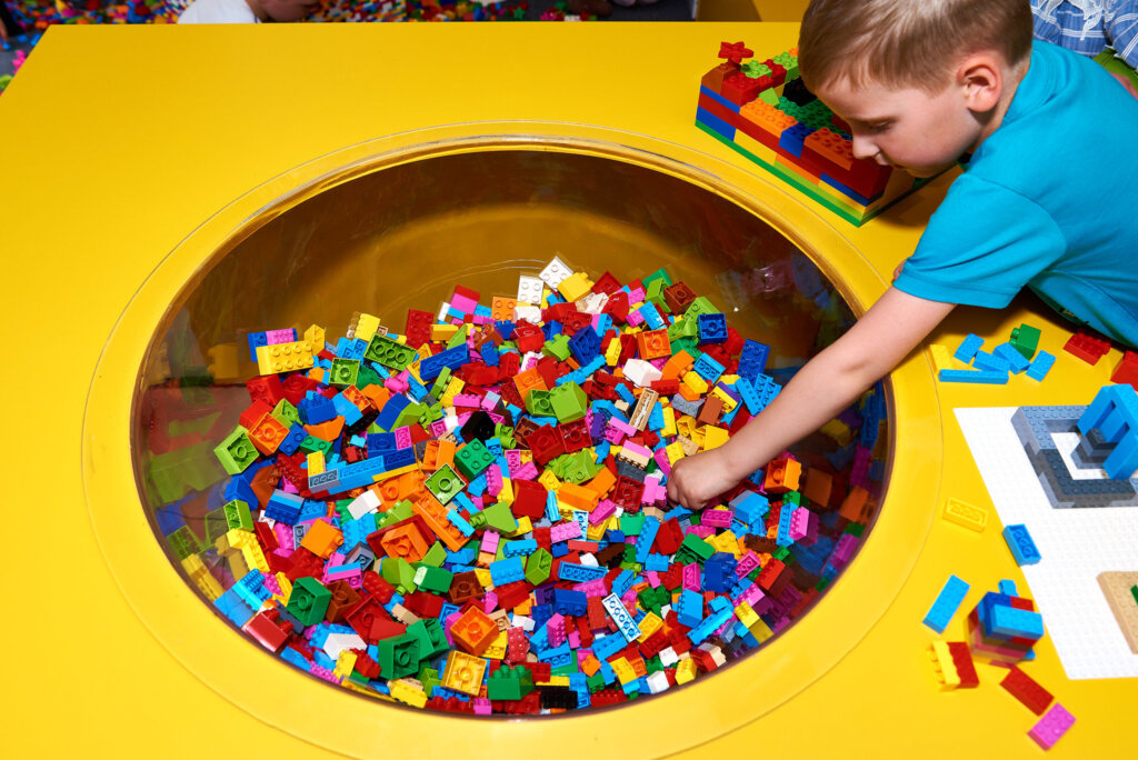 В Твери проходит интерактивная выставка экспонатов из LEGO