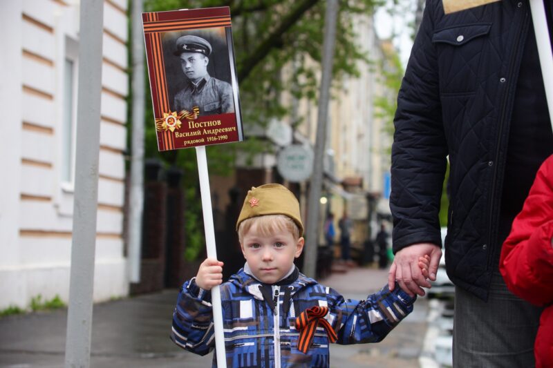 "Бессмертный полк": как проходила самая массовая акция Дня Победы в Твери