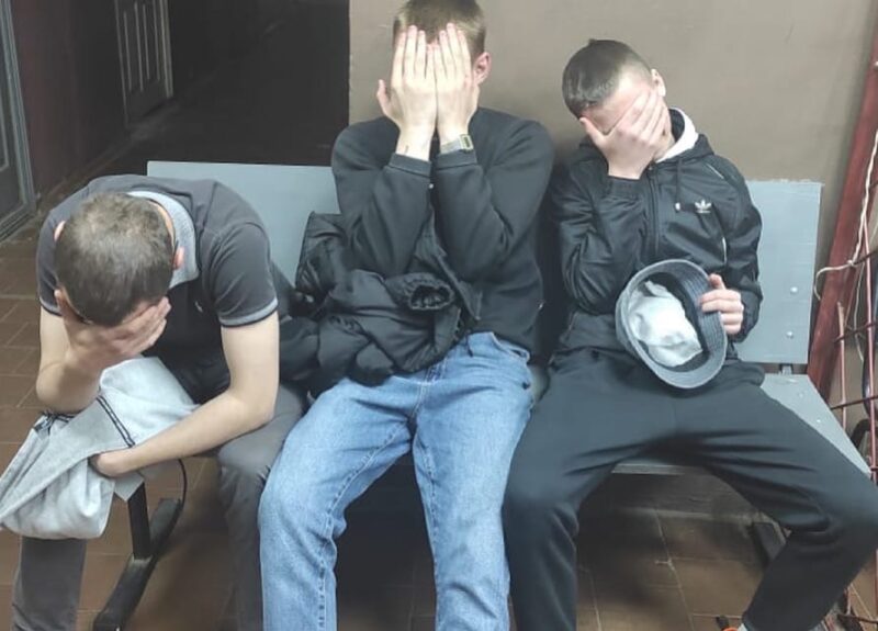 В Твери трое подростков пытались угнать прокатные велосипеды В Твери трое подростков пытались угнать прокатные велосипеды