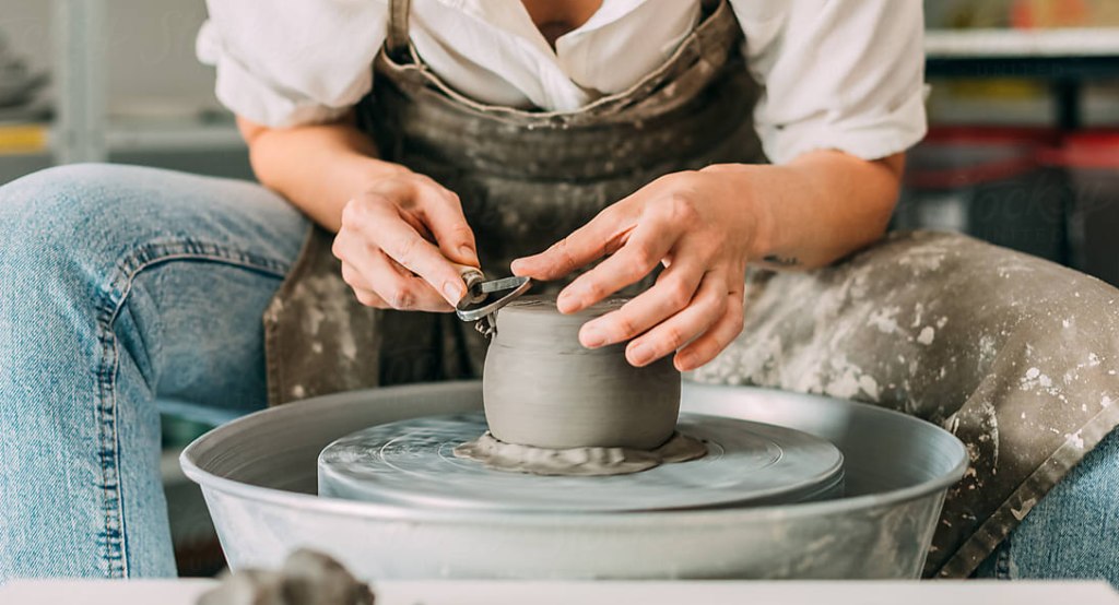 Детский музейный центр приглашает полепить из глины Детский музейный центр приглашает полепить из глины