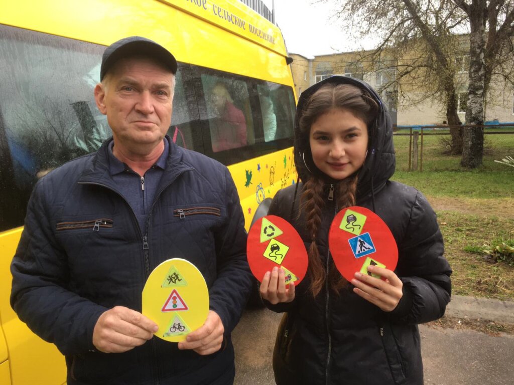 Конаковские сотрудники ГАИ рассказали детям о правилах дорожного движения Конаковские сотрудники ГАИ рассказали детям о правилах дорожного движения