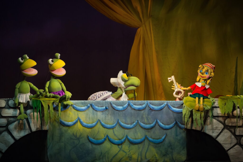 Тверской театр кукол приглашает на сказку "Приключения Буратино"