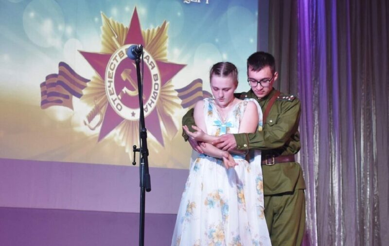 Во Ржевском районе прошел концерт "О том, что было, не забудем" в честь Дня Победы О том, что было, не забудем