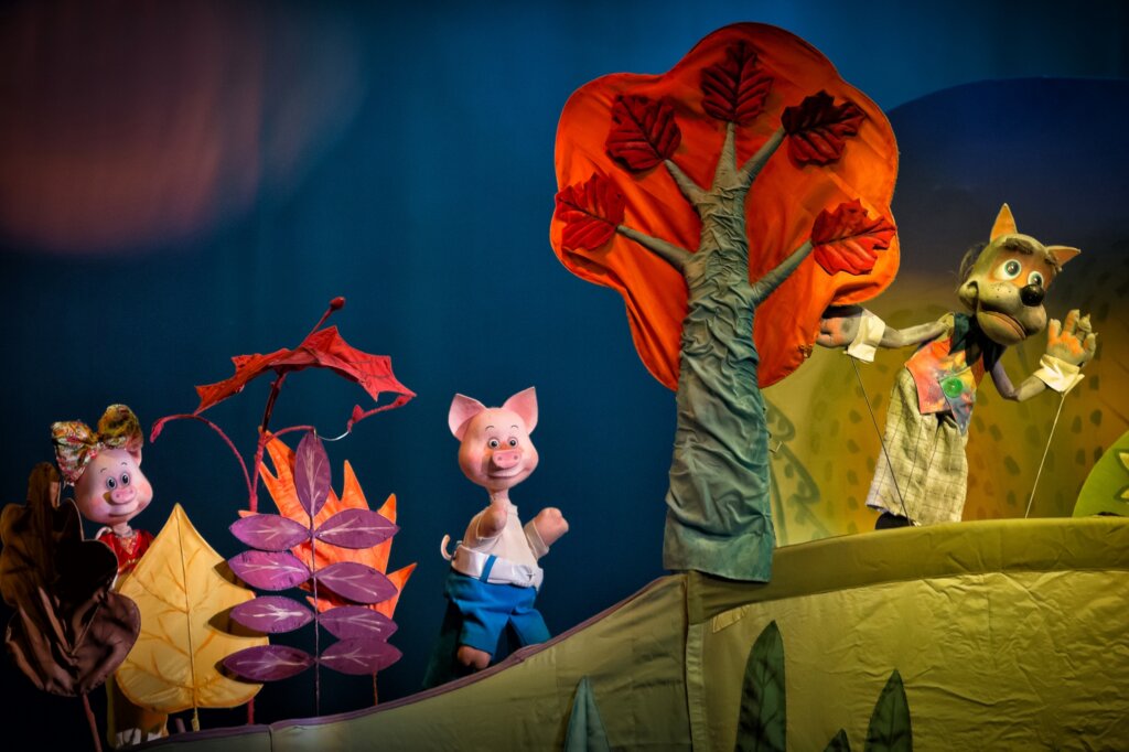 Тверской театр кукол покажет историю трёх поросят для самых маленьких