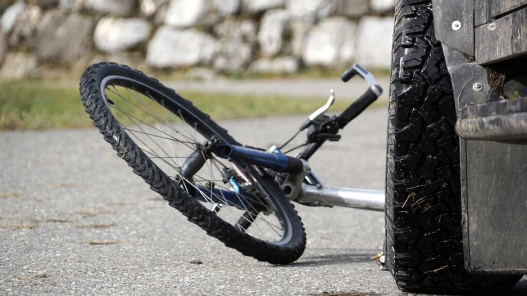 В Тверской области юного велосипедиста сбила машина