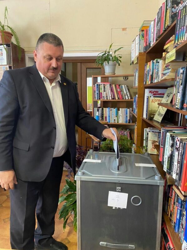 В Андреапольском МО работают 4 счетных участка для голосования