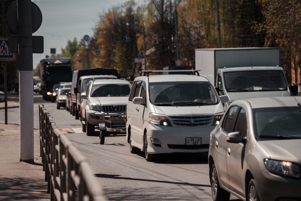В Тверской области на трассе столкнулось два автомобиля