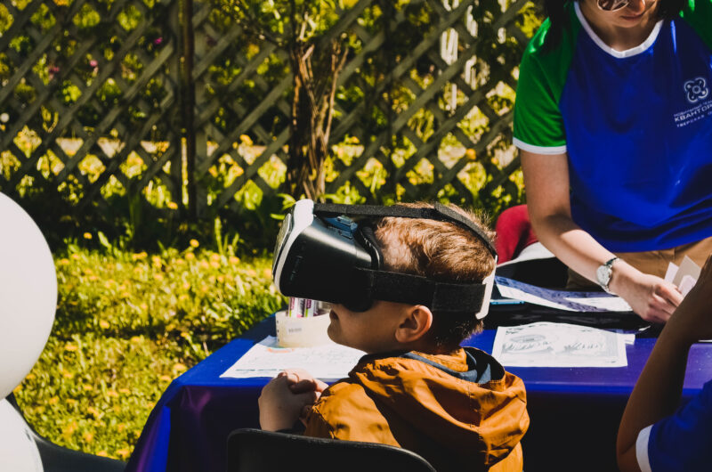 Площадь добра: волонтеры устроили фестиваль благотворительности в горсаду