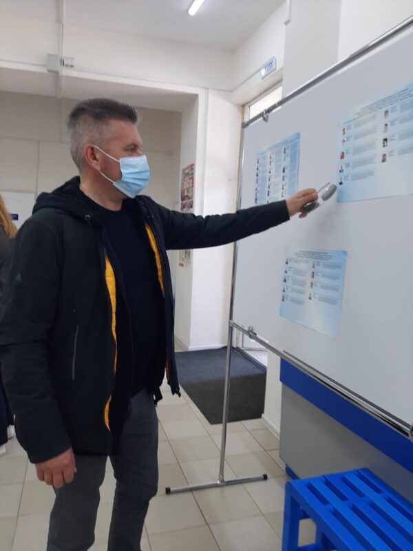 Рем Рихтер: Благодарю всех, кто выразил свое мнение по кандидатам как в электронном, так и в очном голосовании на участке