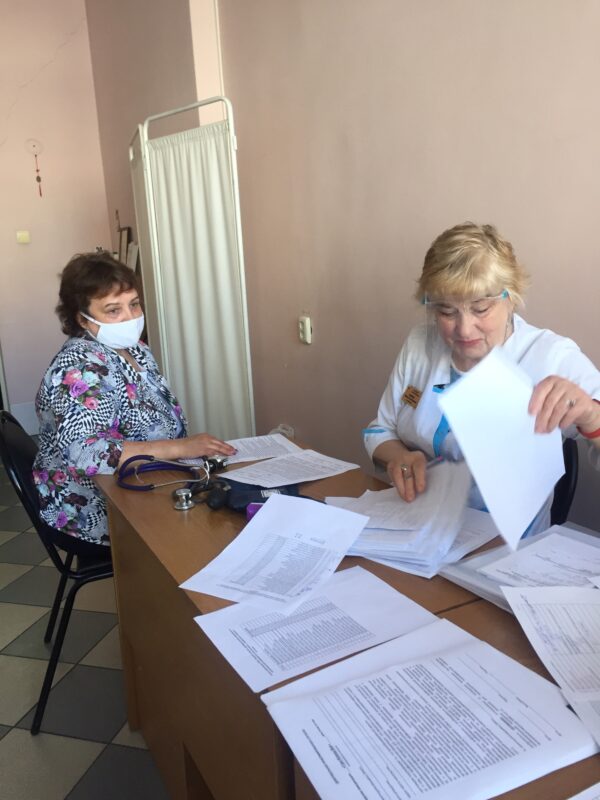 В Твери сотрудники Почты России вакцинировались от COVID-19 прямо на рабочем месте