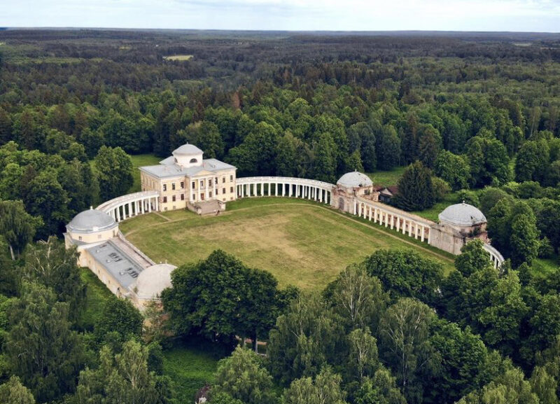 Усадьба Знаменское-Раёк: дворец-ожерелье среди тверских лесов Усадьба Знаменское-Раёк: дворец-ожерелье среди тверских лесов