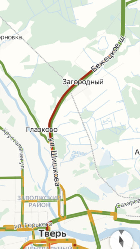 На Бежецком шоссе под Тверью образовалась гигантская пробка