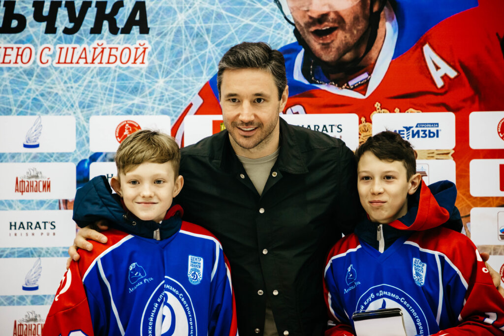 Хоккеист и Кубок: Илья Ковальчук побывал на турнире в Тверском СК «Юбилейный» Юные хоккеисты поборются за Кубок Ильи Ковальчука на тверском льду