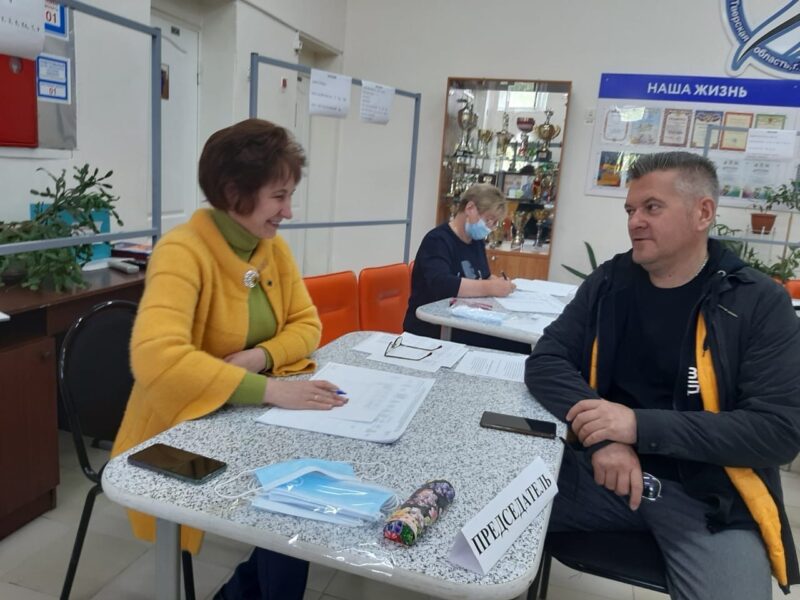 Рем Рихтер: Благодарю всех, кто выразил свое мнение по кандидатам как в электронном, так и в очном голосовании на участке Рем Рихтер: Благодарю всех, кто выразил свое мнение по кандидатам как в электронном, так и в очном голосовании на участке