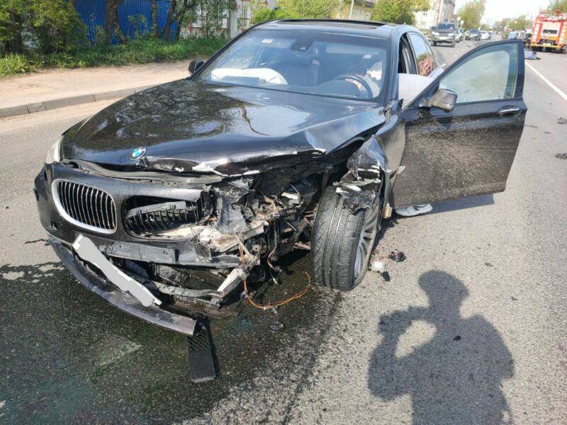 Четыре автомобиля столкнулись в Твери Четыре автомобиля столкнулись в Твери