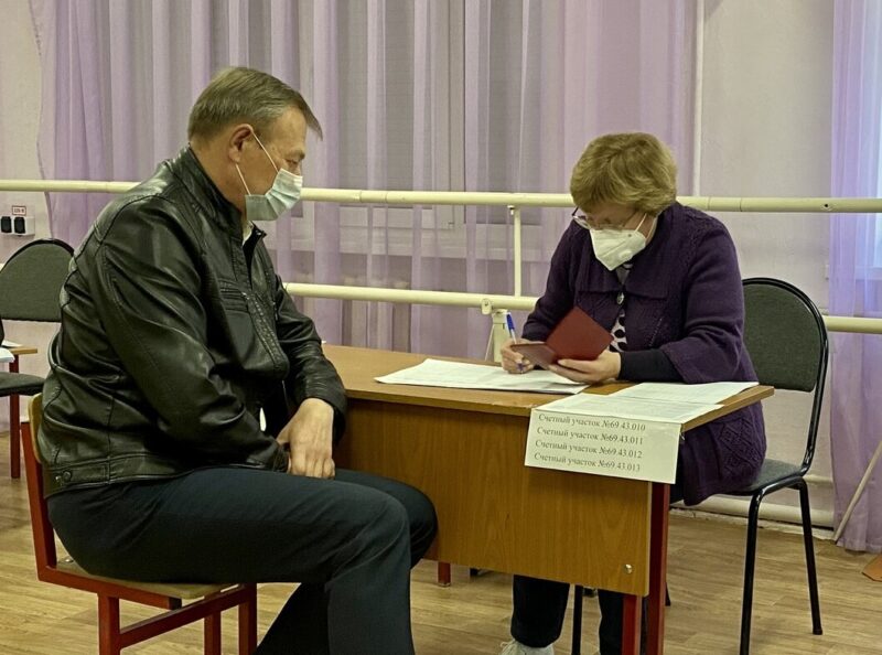 Михаил Петрушихин: "я призываю жителей Ржева и Ржевского района со всей ответственностью принять участие в предварительном голосовании" Михаил Петрушихин: "я призываю жителей Ржева и Ржевского района со всей ответственностью принять участие в предварительном голосовании"