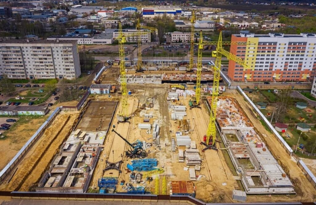 В Твери продолжается строительство нового жилищного комплекса для переселения жителей Морозовских казарм