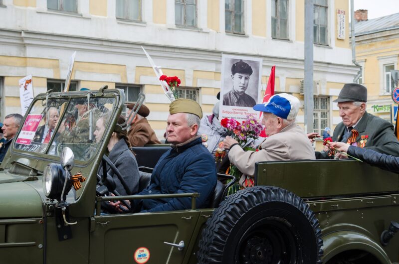 "Бессмертный полк": как проходила самая массовая акция Дня Победы в Твери