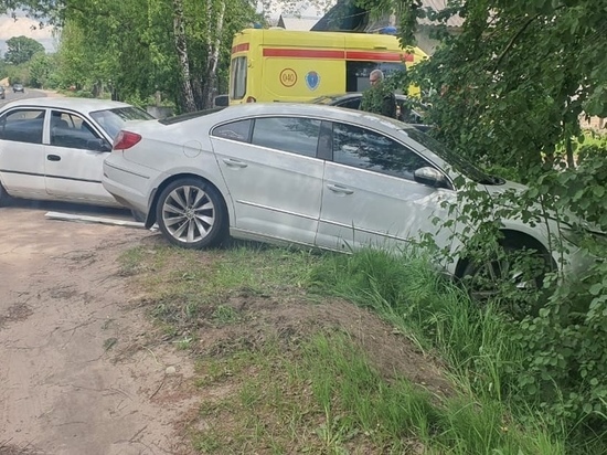 В Твери на улице Шишкова произошло ДТП В Твери на улице Шишкова произошло ДТП